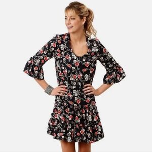 Black and White Bell sleeve dress